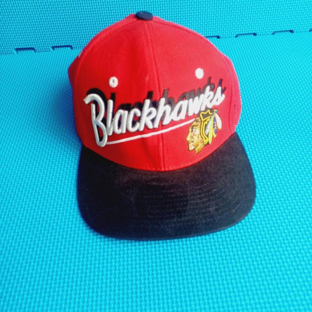 Chicago‎ Blackhawks Hat NHL Zephyr Red/Black Snapback Cap Mark on Rim